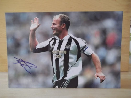 Alan Shearer Signed Colour Photo Alan Shearer Signed Colour Photo