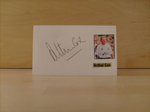 Arthur Cox Signed White Card Arthur Cox Signed White Card
