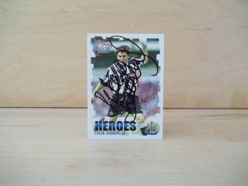 Peter Beardsley Signed Football Card Peter Beardsley Signed Football Card