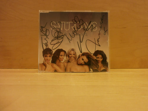 Mollie, Vanessa, Rochelle, Una, Frankie – The Saturdays Signed CD Single Cover Mollie, Vanessa, Rochelle, Una, Frankie – The Saturdays Signed CD Single Cover