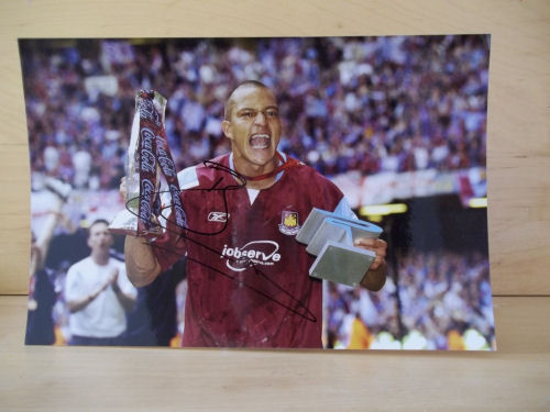 Bobby Zamora Signed Colour Photo Bobby Zamora Signed Colour Photo