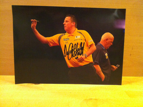 Dave Chisnall Signed Colour Photo Dave Chisnall Signed Colour Photo