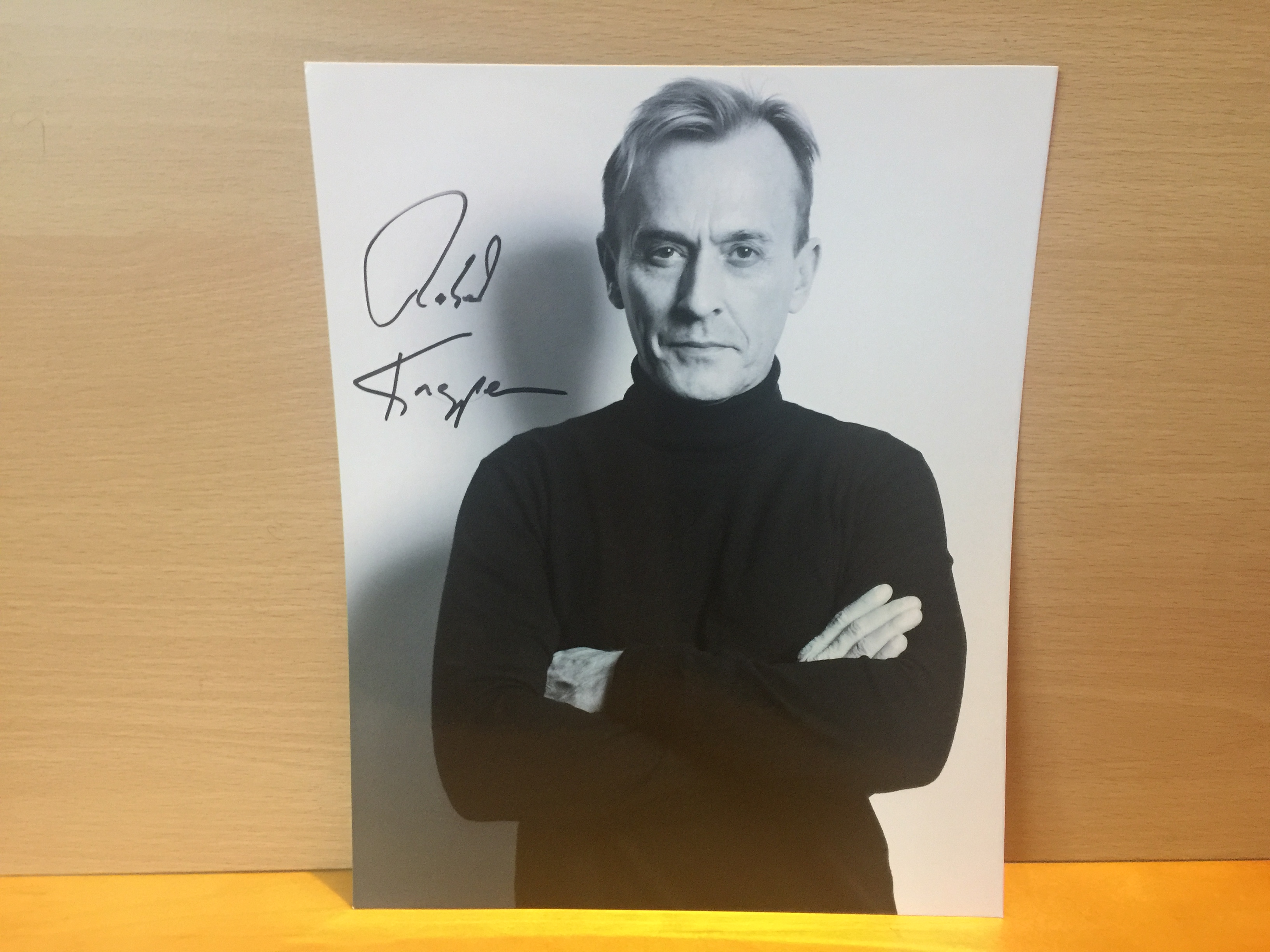 Robert Knepper Signed Black and White Photo