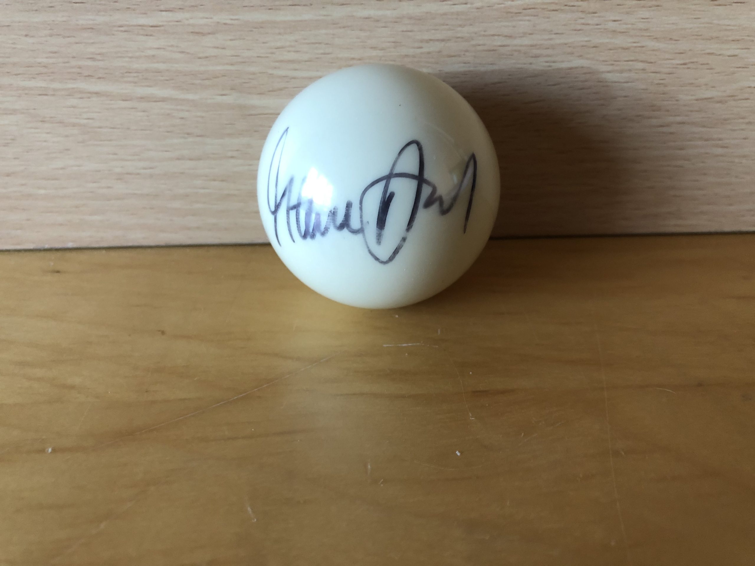 Steve Davis Signed Snooker Ball Steve Davis Signed Snooker Ball