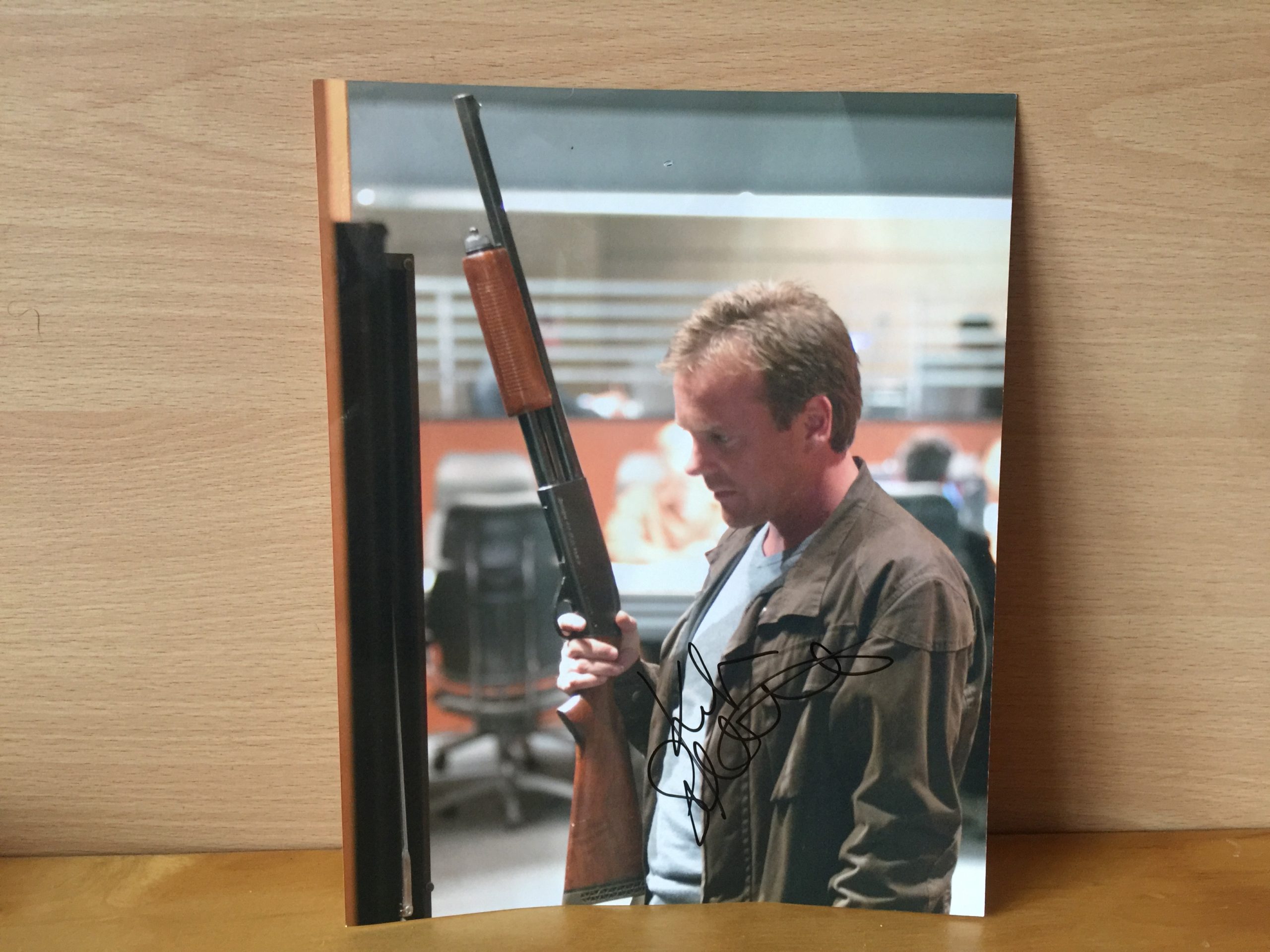 Kiefer Sutherland Signed Colour Photo Kiefer Sutherland Signed Colour Photo