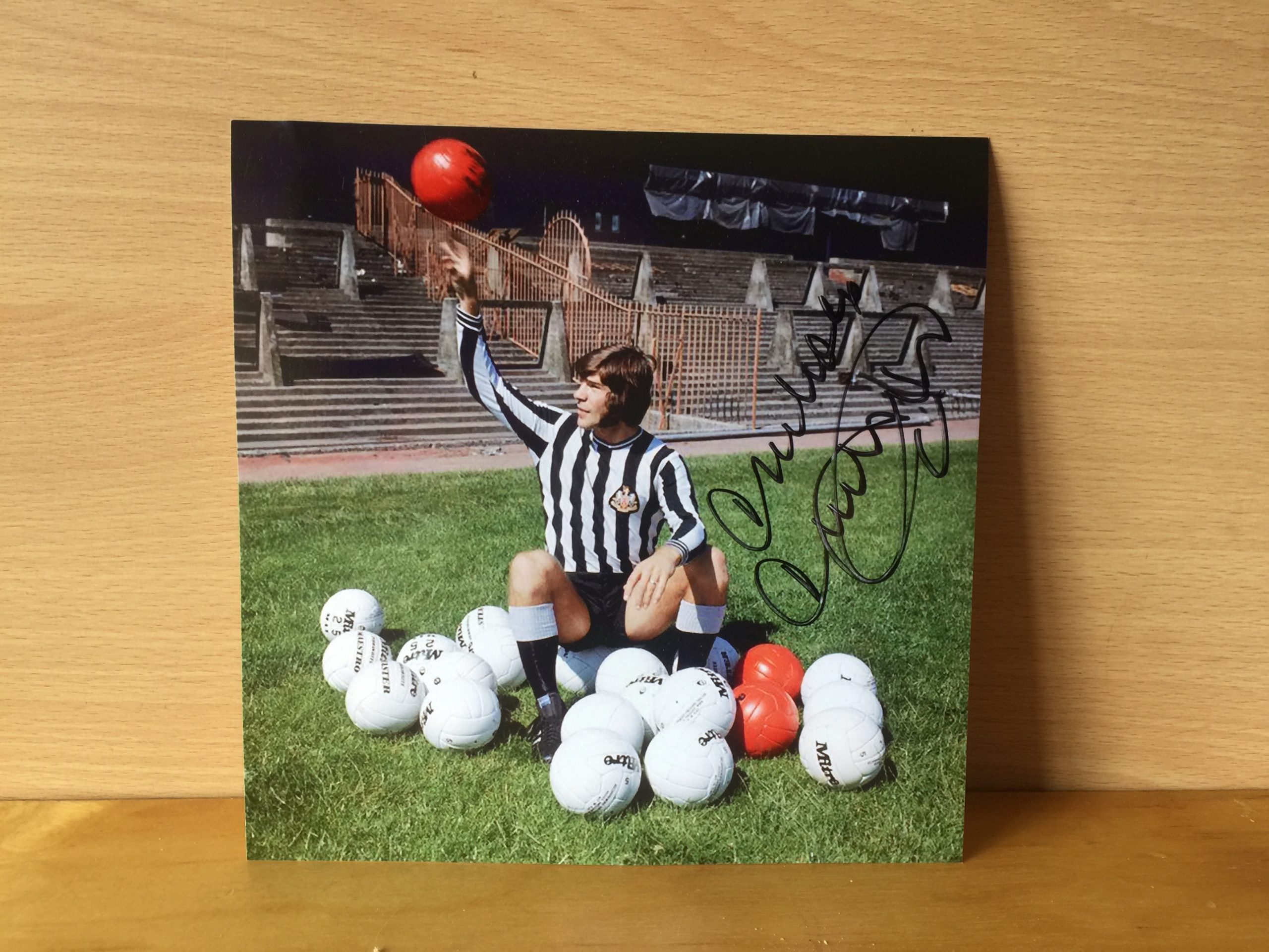 Malcolm MacDonald Signed Colour Photo Malcolm MacDonald Signed Colour Photo
