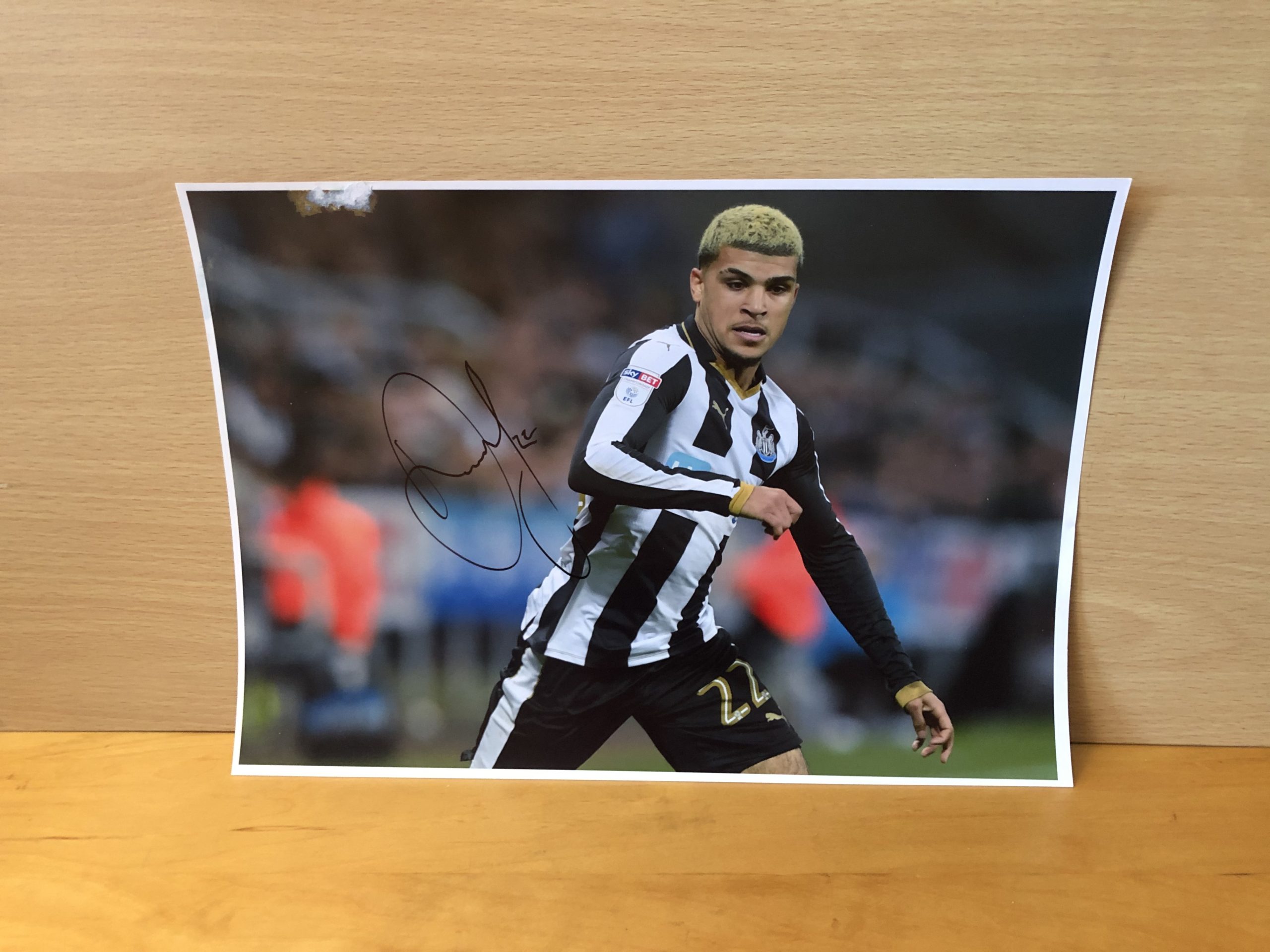 DeAndre Yedlin Signed Colour Photo DeAndre Yedlin Signed Colour Photo