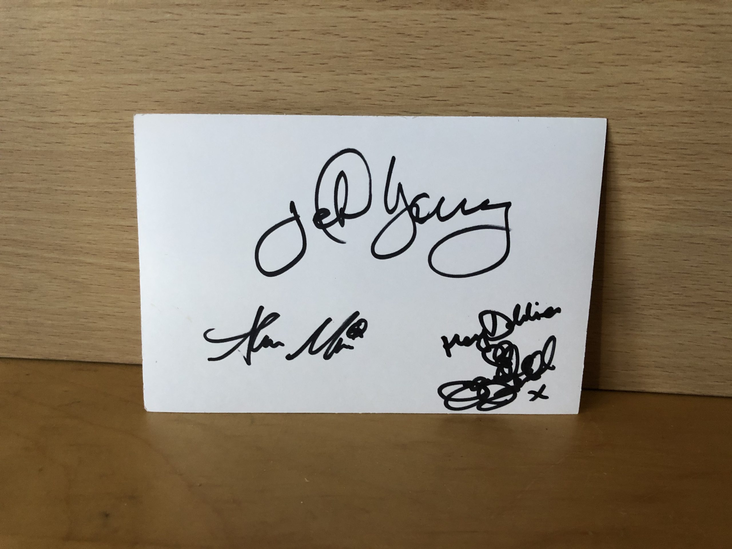 Unknown Multiple Signatures on White Card