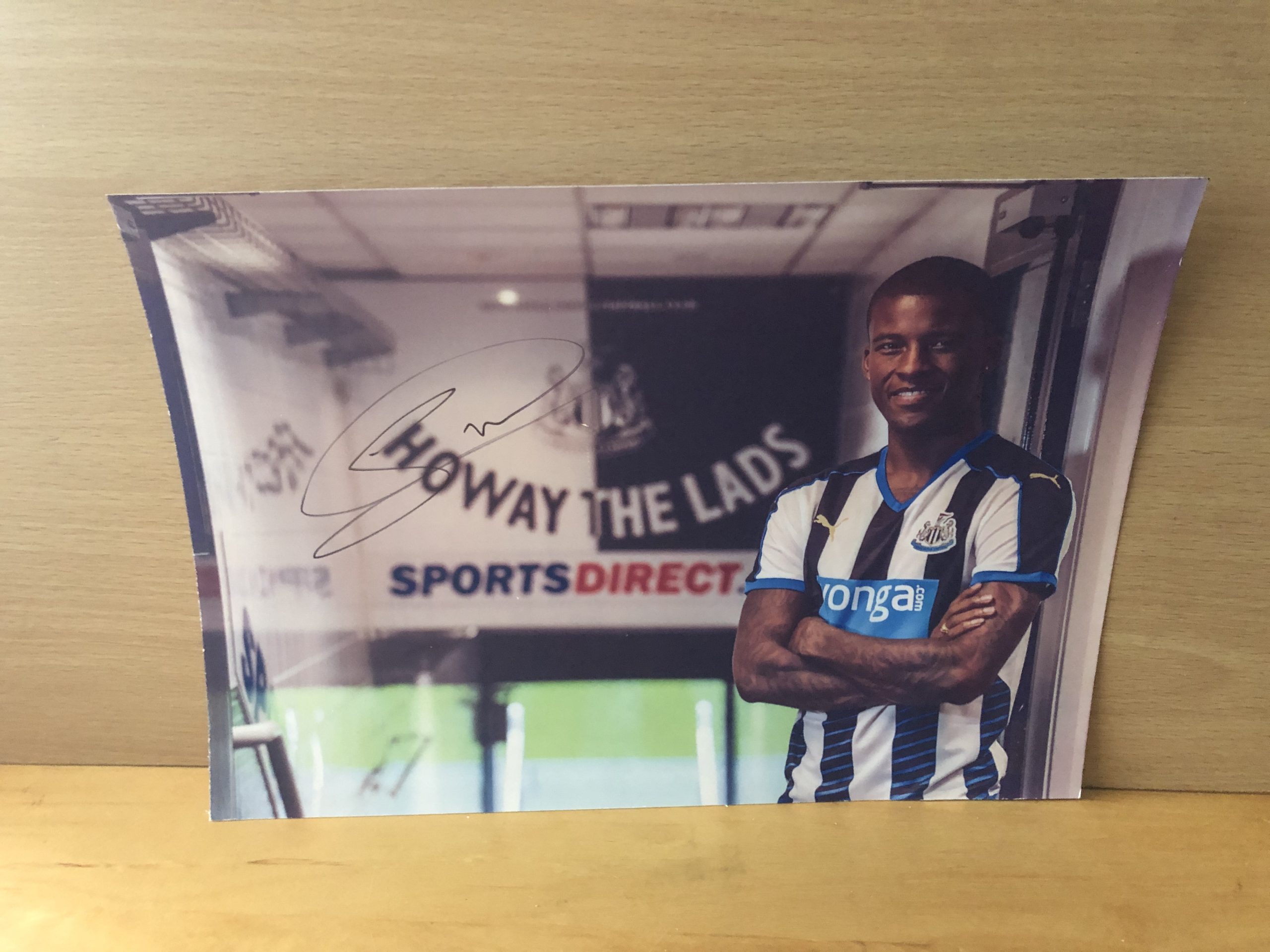 Georginio Wijnaldum Signed Colour Photo Georginio Wijnaldum Signed Colour Photo