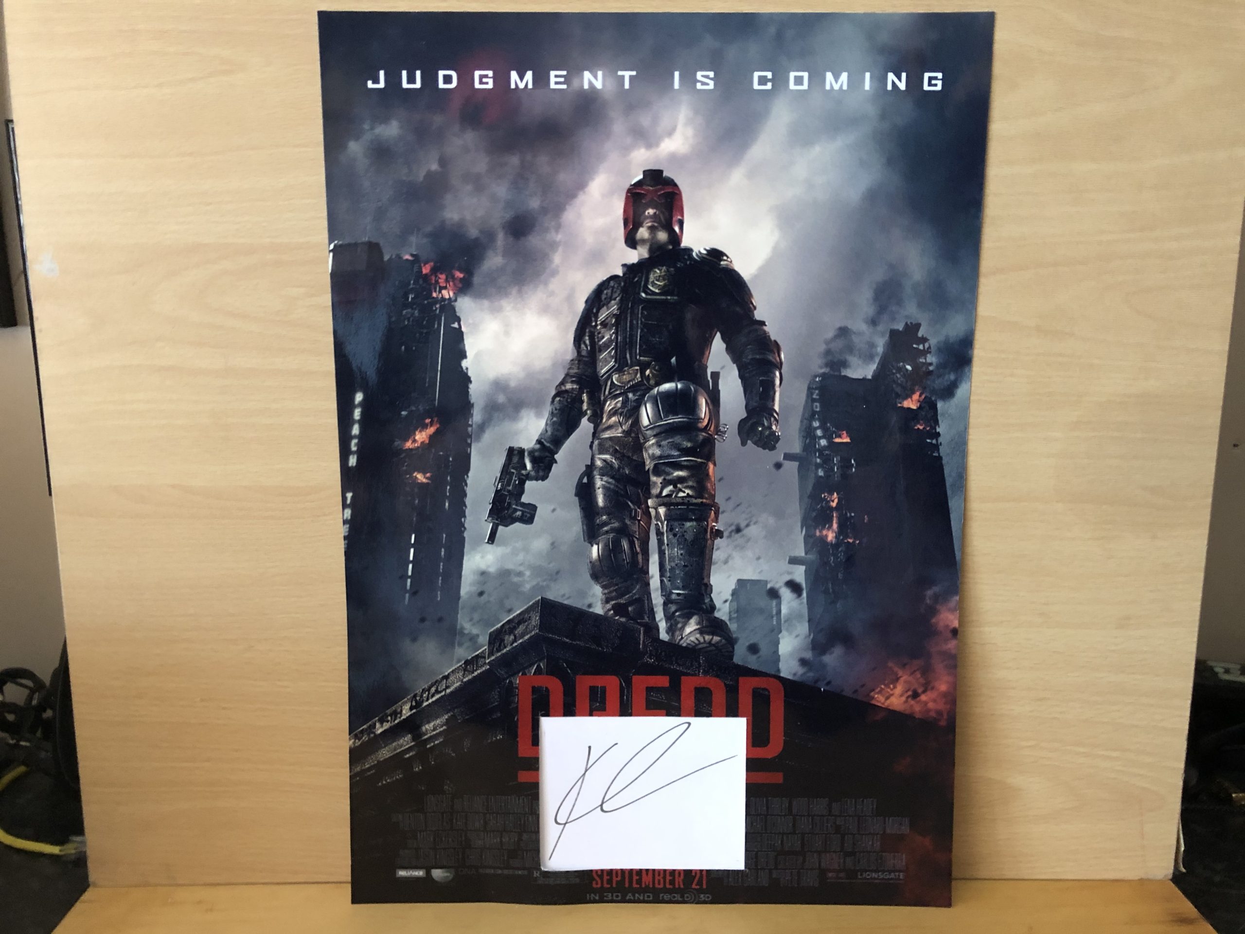 Karl Urban Signed White Card Within A3 Colour Photo Karl Urban Signed White Card Within A3 Colour Photo